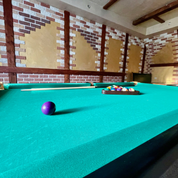 Коттедж с сауной и бильярдом - Гостиница "Клен", г. Сургут - официальный сайт